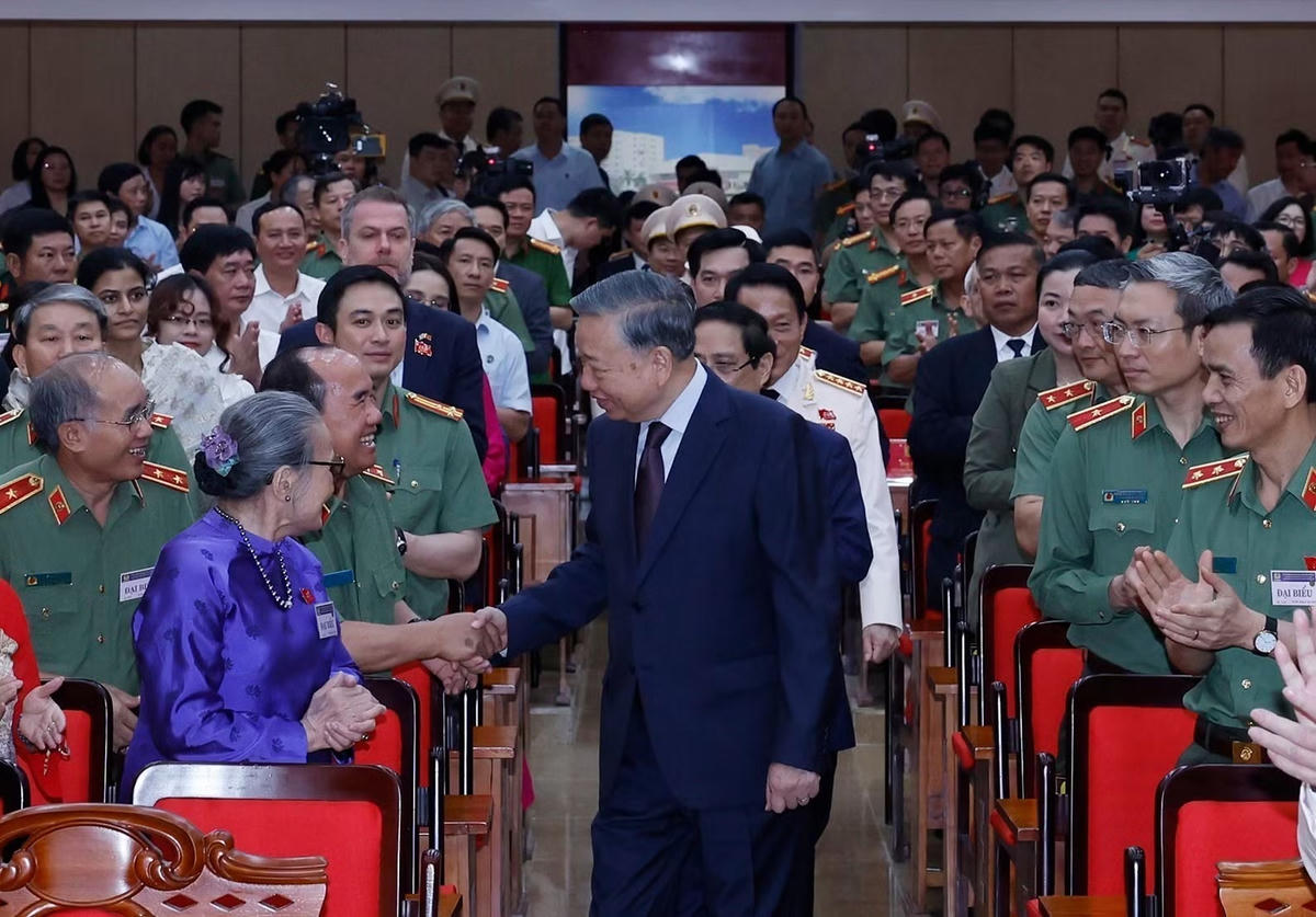 vna-potal-tong-bi-thu-chu-tich-nuoc-du-le-ky-niem-80-nam-ngay-truyen-thong-hoc-vien-an-ninh-nhan-dan-8840706.jpg
