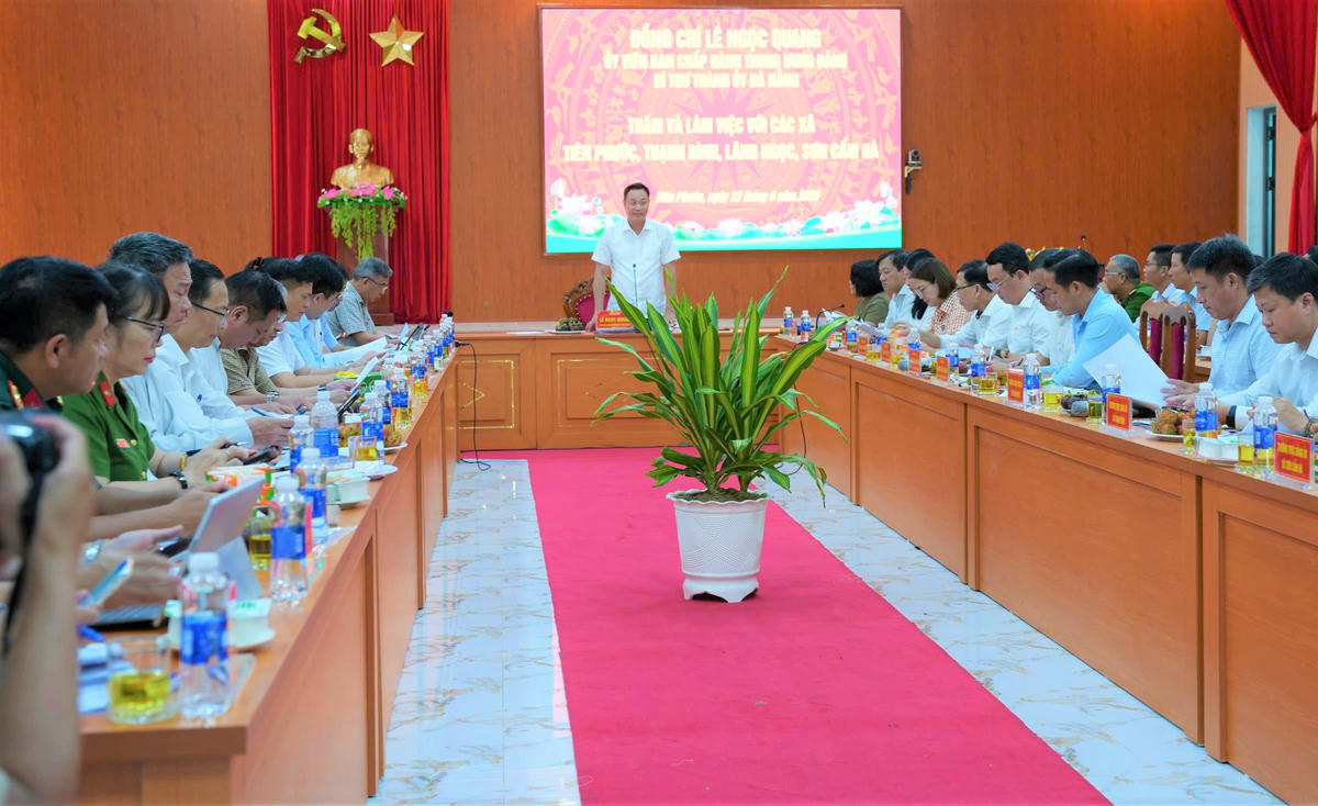 Quang cảnh buổi làm việc. Ảnnh: NT.