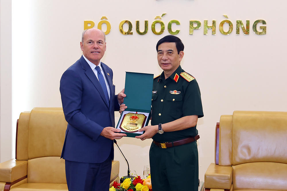  Việt Nam - Canada thúc đẩy hợp tác quốc phòng 