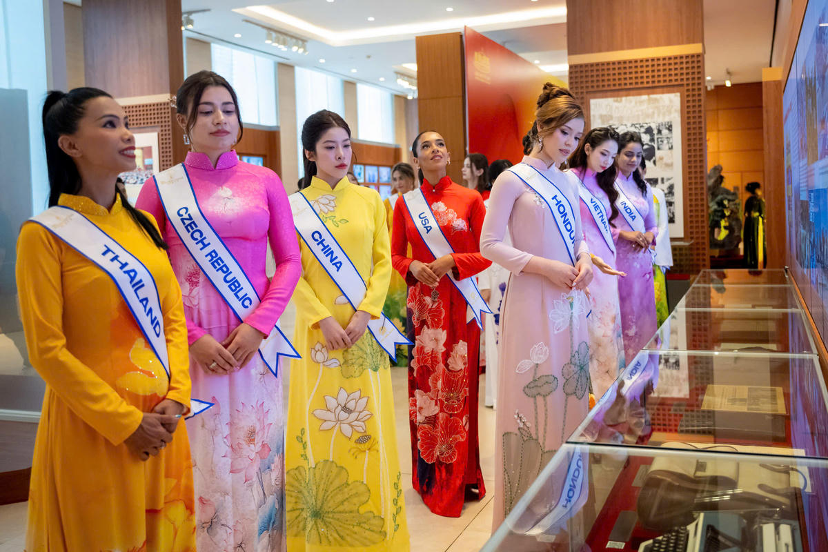 Thí sinh Miss Multicultural World 2026 trải nghiệm không gian văn hóa đặc biệt tại Nhà Quốc hội