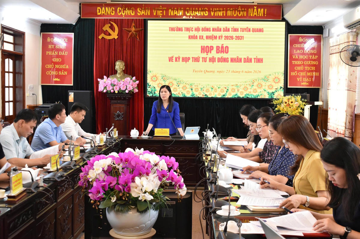 Quang cảnh buổi Họp báo.