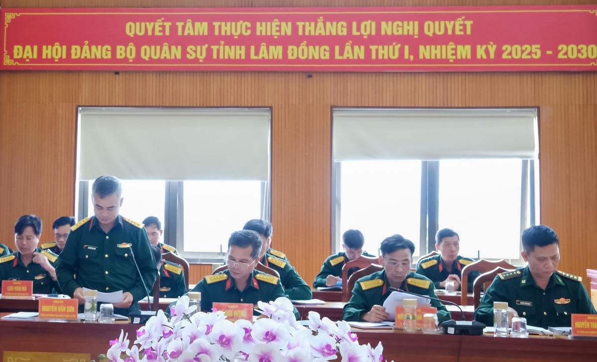 Các đại biểu tham dự hội nghị.