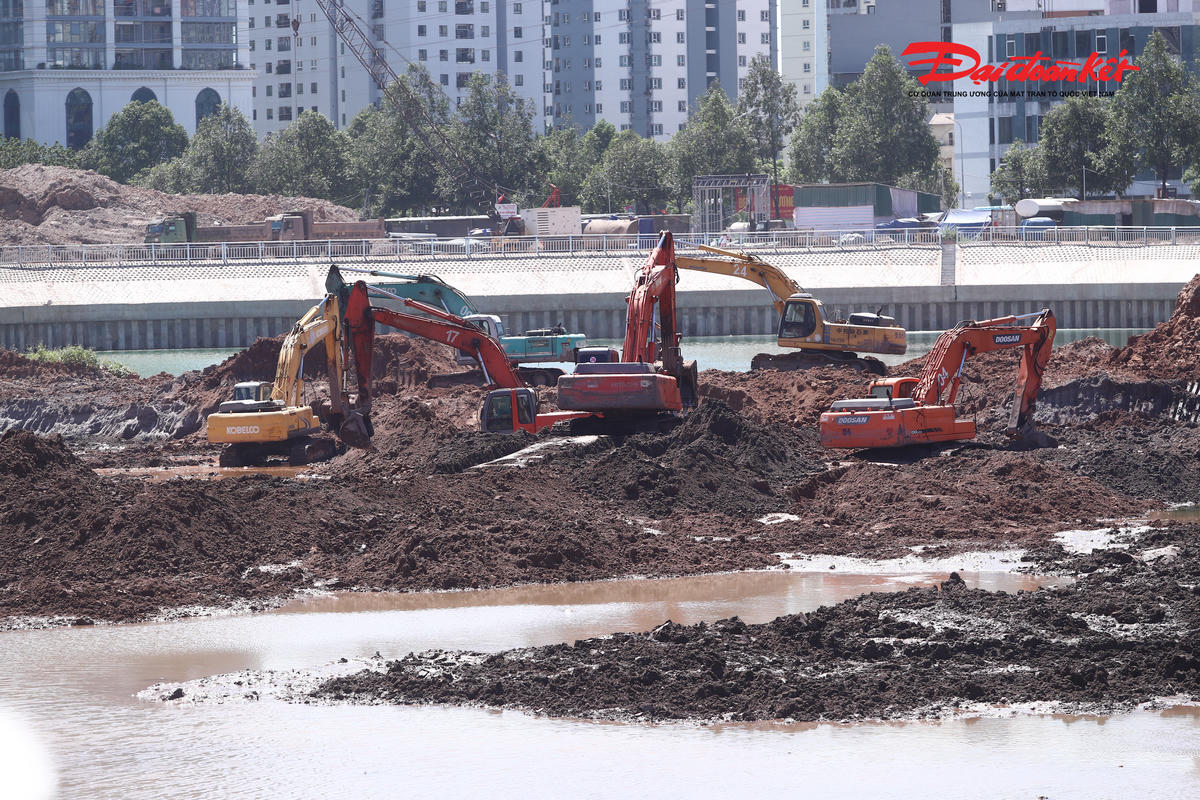 Toàn cảnh hồ điều hòa Mễ Trì sắp hoàn thành, tăng năng lực chống ngập khu vực phía Tây Hà Nội