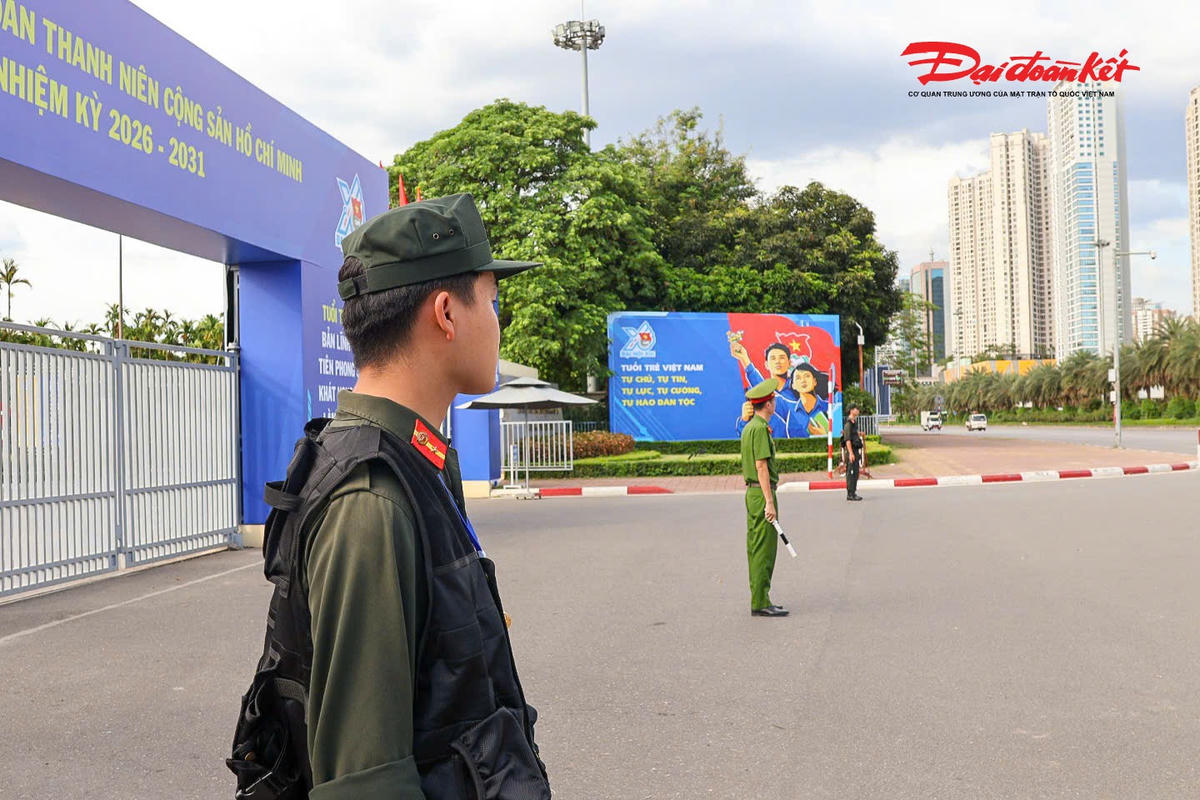 Các lực lượng Công an TP Hà Nội phối hợp triển khai phương án bảo đảm an ninh trật tự phục vụ Đại hội.