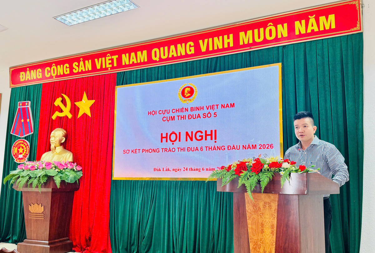 Ông Trần Doãn Tới, Phó Trưởng ban Tuyên giáo và Dân vận Tỉnh ủy Đắk Lắk phát biểu. Ảnh: Thanh Nga.