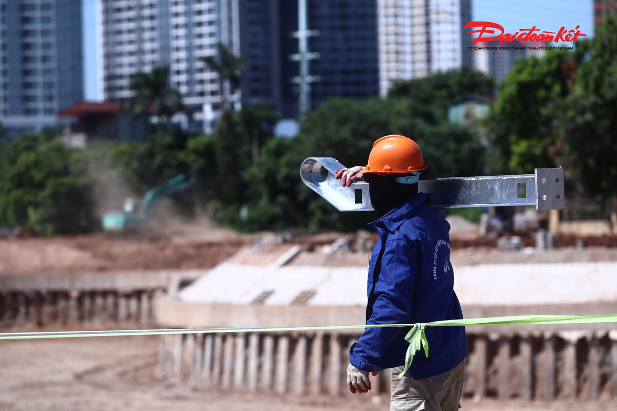 Toàn cảnh hồ điều hòa Mễ Trì sắp hoàn thành, tăng năng lực chống ngập khu vực phía Tây Hà Nội