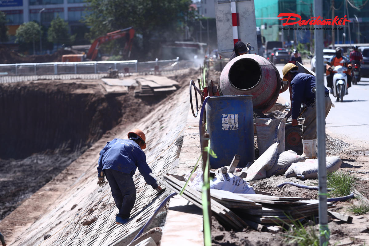 Toàn cảnh hồ điều hòa Mễ Trì sắp hoàn thành, tăng năng lực chống ngập khu vực phía Tây Hà Nội