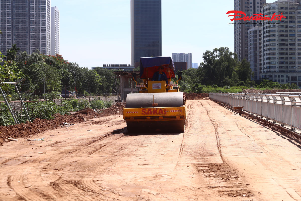 Toàn cảnh hồ điều hòa Mễ Trì sắp hoàn thành, tăng năng lực chống ngập khu vực phía Tây Hà Nội