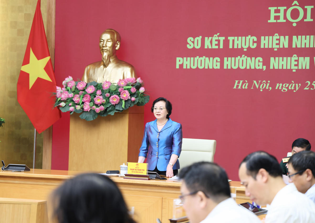 Phó Thủ tướng nhấn mạnh mục tiêu đến hết năm 2026 phấn đấu tìm kiếm, quy tập khoảng 3.000 hài cốt liệt sĩ - Ảnh: Thu Giang