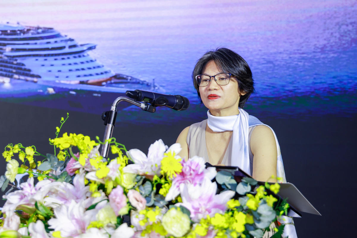 Bà Nguyễn Thị Bích Diệu, Giám đốc Công ty TNHH Đồng Nội Phú Quốc tham luận tại hội thảo. Ảnh: Quang Vinh.