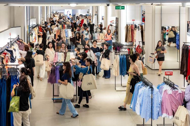 Vincom Red Sale 2026 sẽ kéo dài gần 1 tháng với nhiều ưu đãi và hoạt động kích cầu hấp dẫn