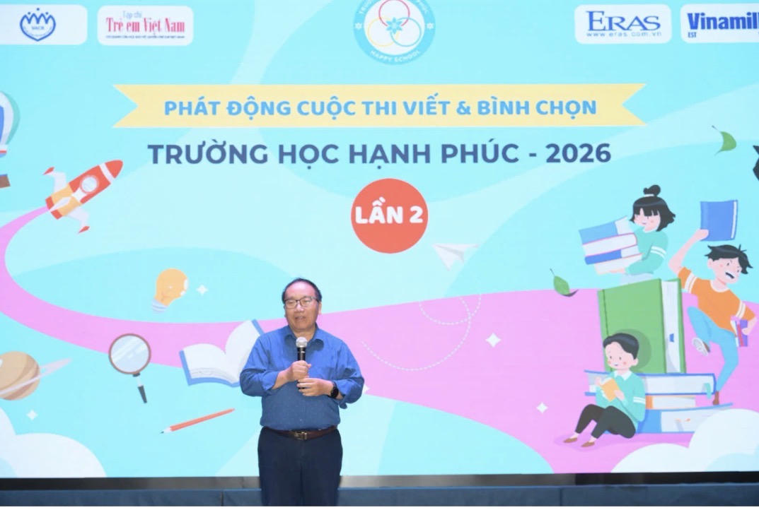  Nhà thơ Trần Đăng Khoa - Phó Chủ tịch Hội Nhà văn Việt Nam.
