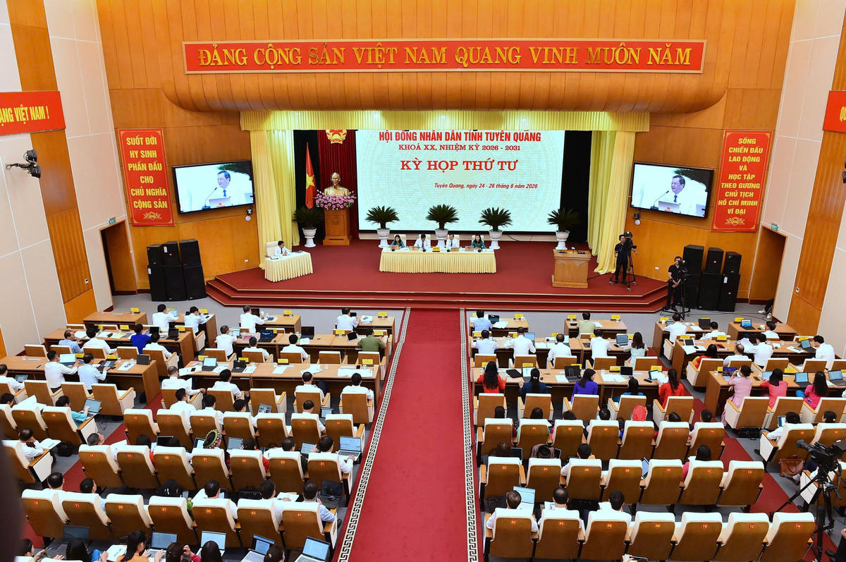 Quang cảnh Kỳ họp thứ tư HĐND tỉnh Tuyên Quang khóa XX. Ảnh: L.T.