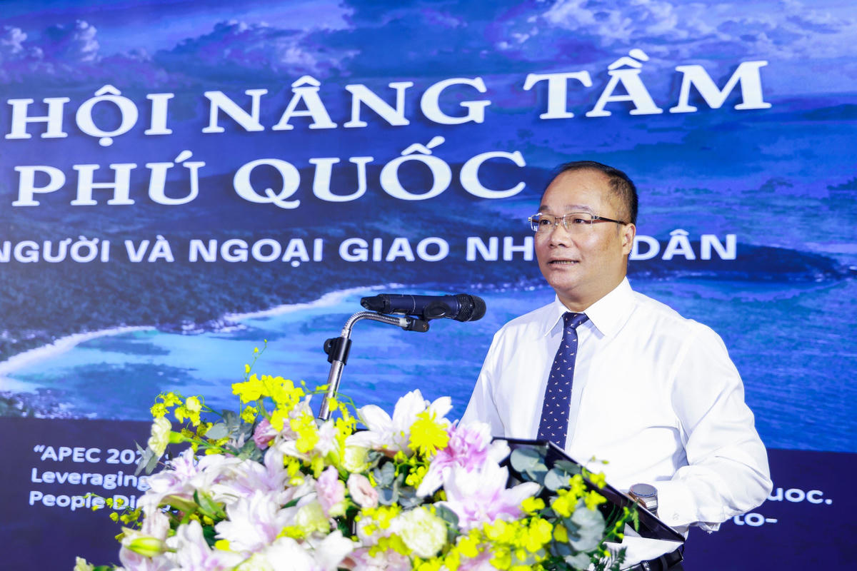 Tiến sĩ - Nhà báo Nguyễn Đăng Khang, Phó Tổng Biên tập Báo Đại đoàn kết phát biểu tại hội thảo. Ảnh: Quang Vinh.