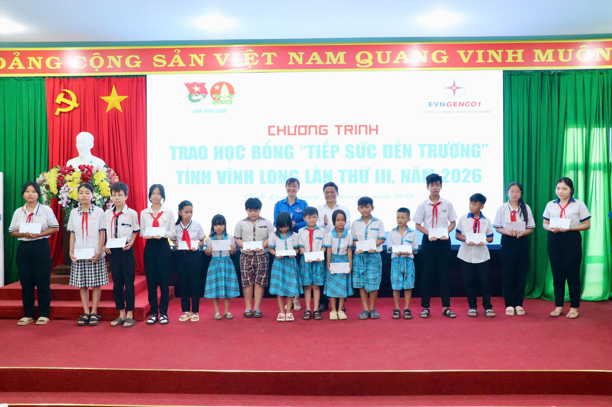 Công ty Nhiệt điện Duyên Hải chắp cánh tương lai từ những suất học bổng nghĩa tình