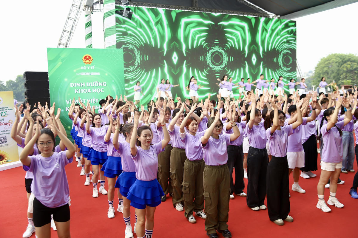 Ngày Dinh dưỡng cộng đồng Việt Nam lần thứ 7 thu hút sự tham gia của đông đảo người dân.