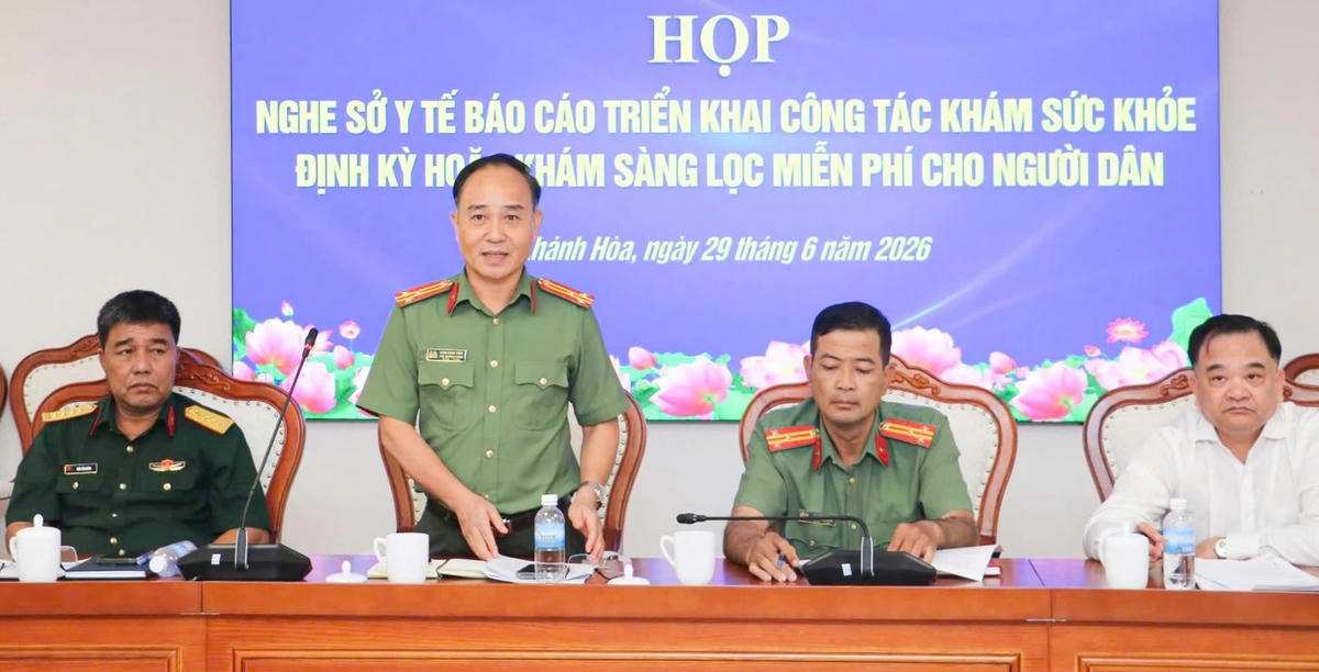 Đại diện Công an tỉnh Khánh Hòa, phát biểu tại cuộc họp.