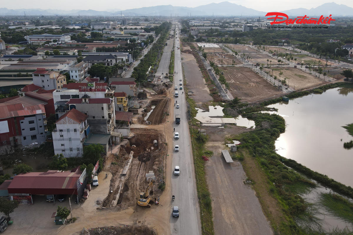 Tuyến đường có chiều dài khoảng 21,7km, điểm đầu tại phường Yên Nghĩa, điểm cuối tại xã Xuân Mai. Dự án được thiết kế với mặt cắt ngang từ 50-60m, vận tốc thiết kế 80-100km/h. Tổng mức đầu tư toàn dự án, bao gồm các dự án thành phần phục vụ công tác giải phóng mặt bằng, khoảng 9.590 tỷ đồng.