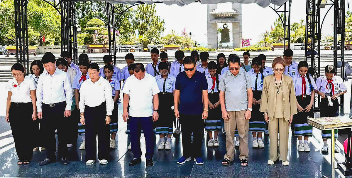 Đoàn Trường song ngữ Lào - Việt Nam Nguyễn Du trải nghiệm văn hóa, lịch sử Việt Nam