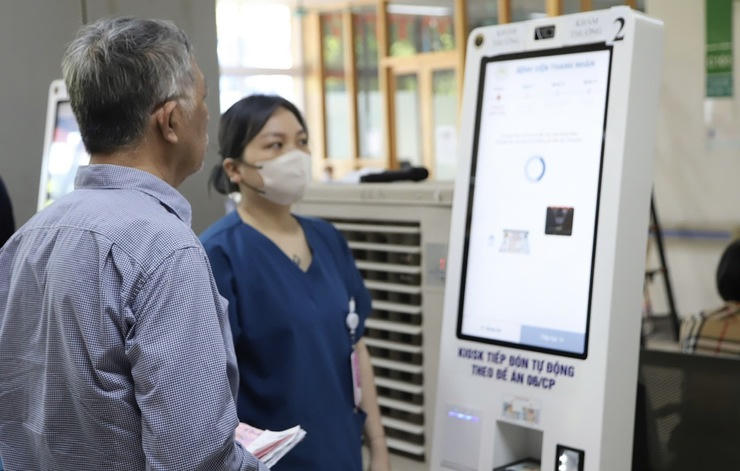 Mở rộng quyền lợi khám, chữa bệnh BHYT ngoài nơi đăng ký ban đầu