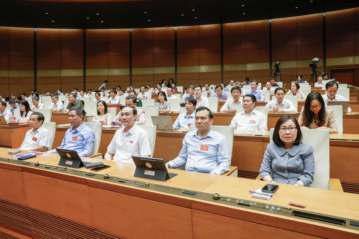 Các đại biểu dự hội nghị tại hội trường Diên Hồng. Ảnh: Quang Vinh