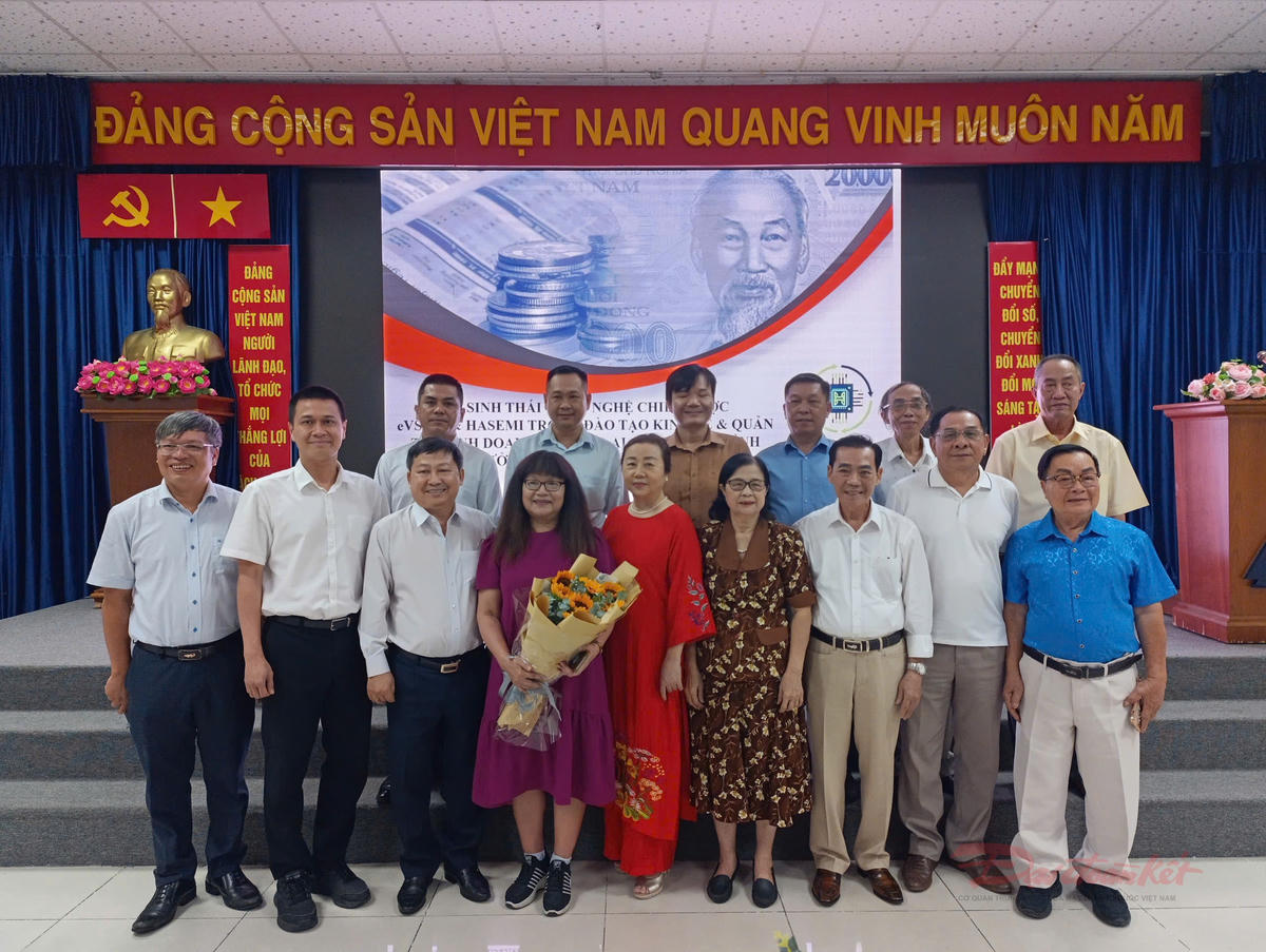 Ra mắt Chi hội Kinh tế bán dẫn HASEMI trực thuộc Hội khoa học Kinh tế và Quản lý TP Hồ Chí Minh. Ảnh: T.Luân.
