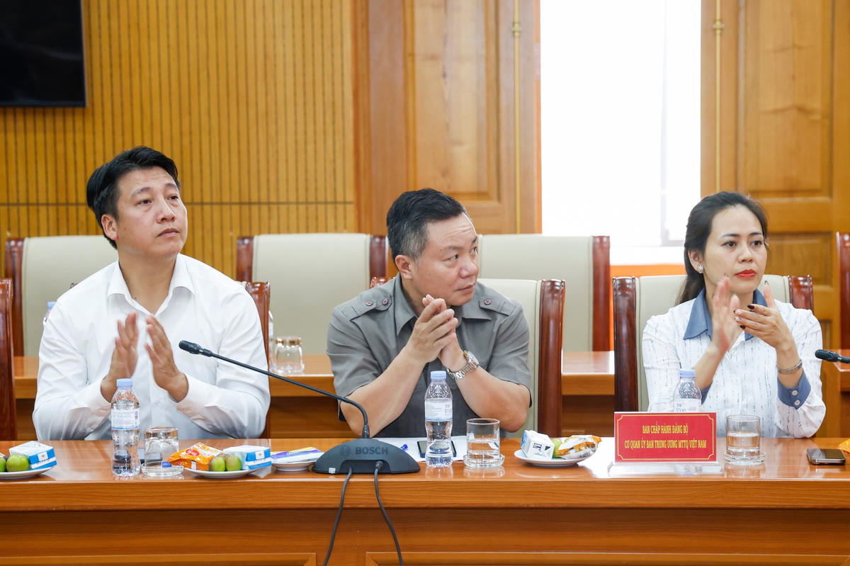 Tiếp tục đổi mới phương thức lãnh đạo, xây dựng Đảng bộ trong sạch, vững mạnh