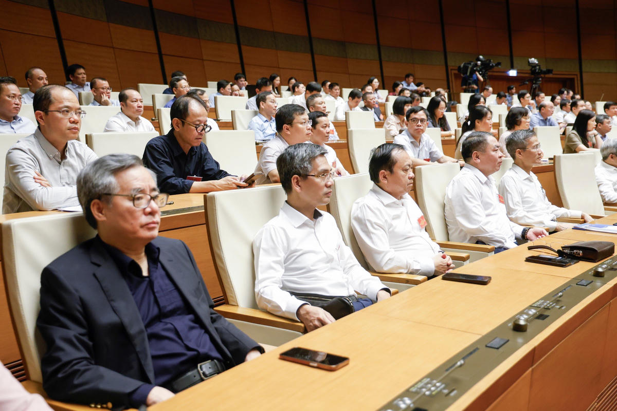 Các đại biểu dự hội nghị tại hội trường Diên Hồng. Ảnh: Quang Vinh