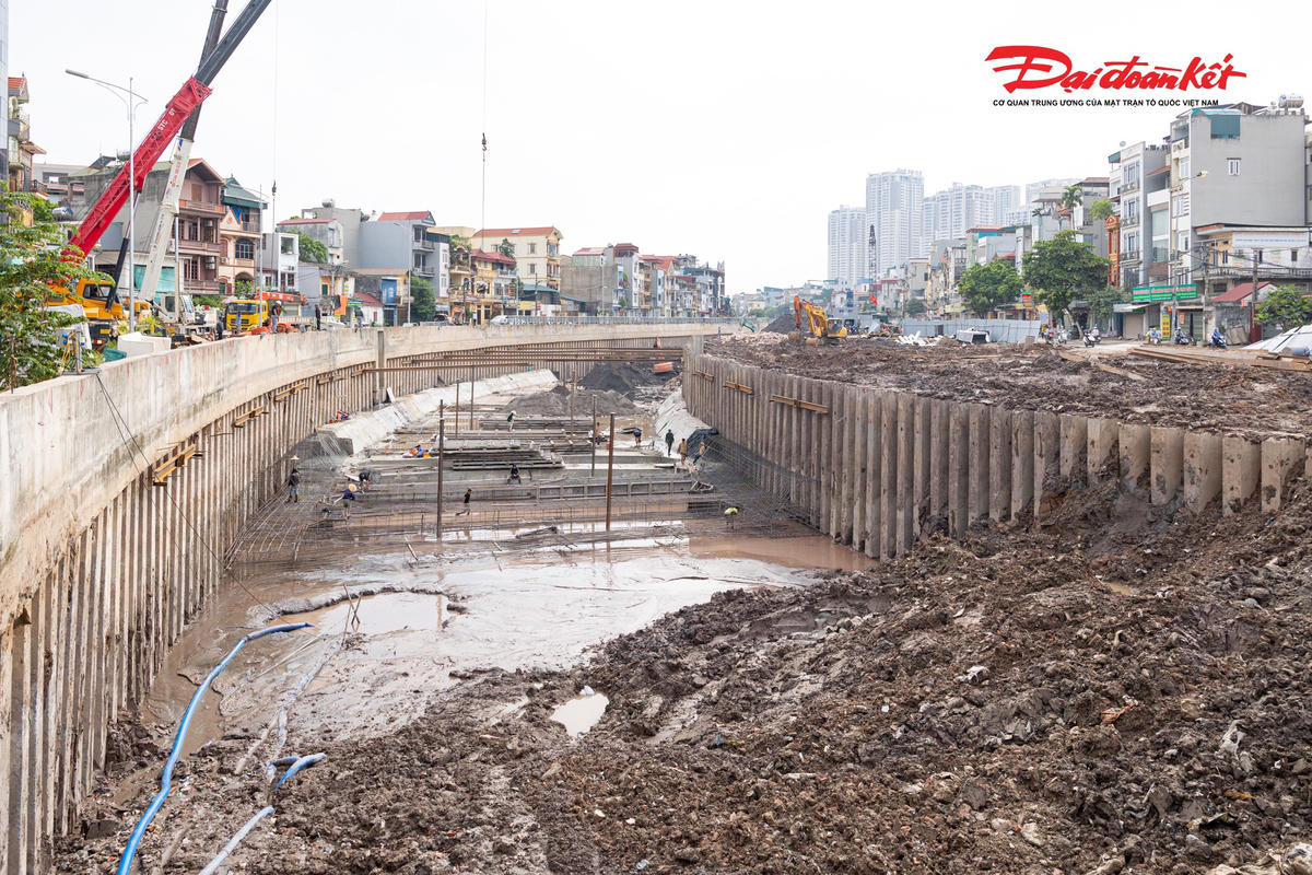 Công trường kênh La Khê tăng tốc thi công, hướng tới hoàn thành các hạng mục trọng điểm