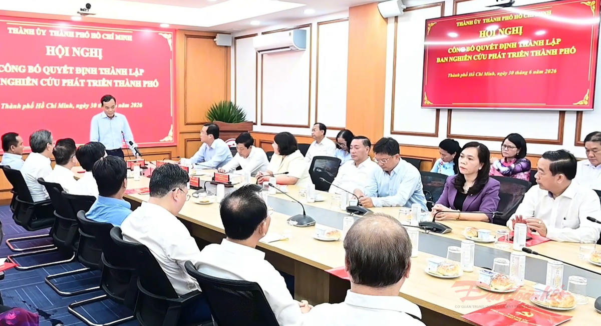 Ông Trần Lưu Quang làm Trưởng Ban Nghiên cứu phát triển TP Hồ Chí Minh. Ảnh: TL