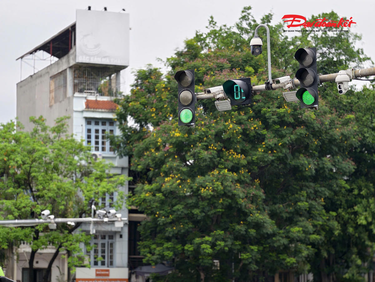 Theo kế hoạch, hệ thống sẽ được bổ sung thêm 2.460 camera AI, bao gồm camera xử lý vi phạm trật tự, an toàn giao thông, camera đo đếm lưu lượng phương tiện, camera quan sát toàn cảnh nút giao, camera PTZ phục vụ công tác bảo đảm an ninh, trật tự và camera xử lý vi phạm tốc độ.