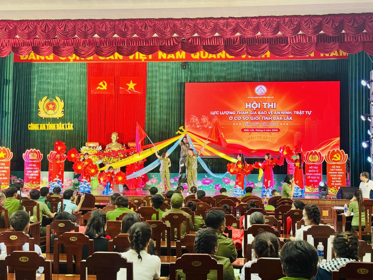 Phần thi ấn tượng tại hội thi lực lượng tham gia bảo vệ an ninh, trật tự ở cơ sở. Ảnh: TN.