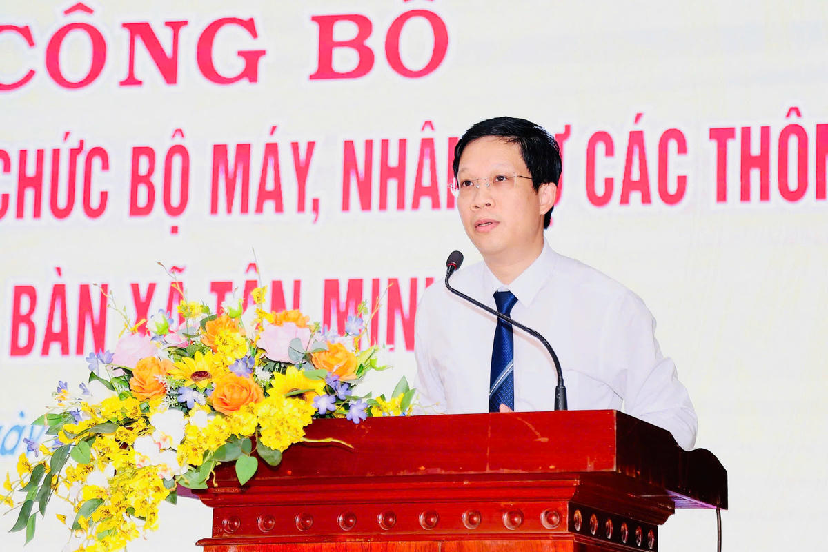 Ông Nguyễn Quang Huy, Bí thư Đảng uỷ, Chủ tịch HĐND xã Tân Minh phát biểu tại buổi lễ. Ảnh: TM.