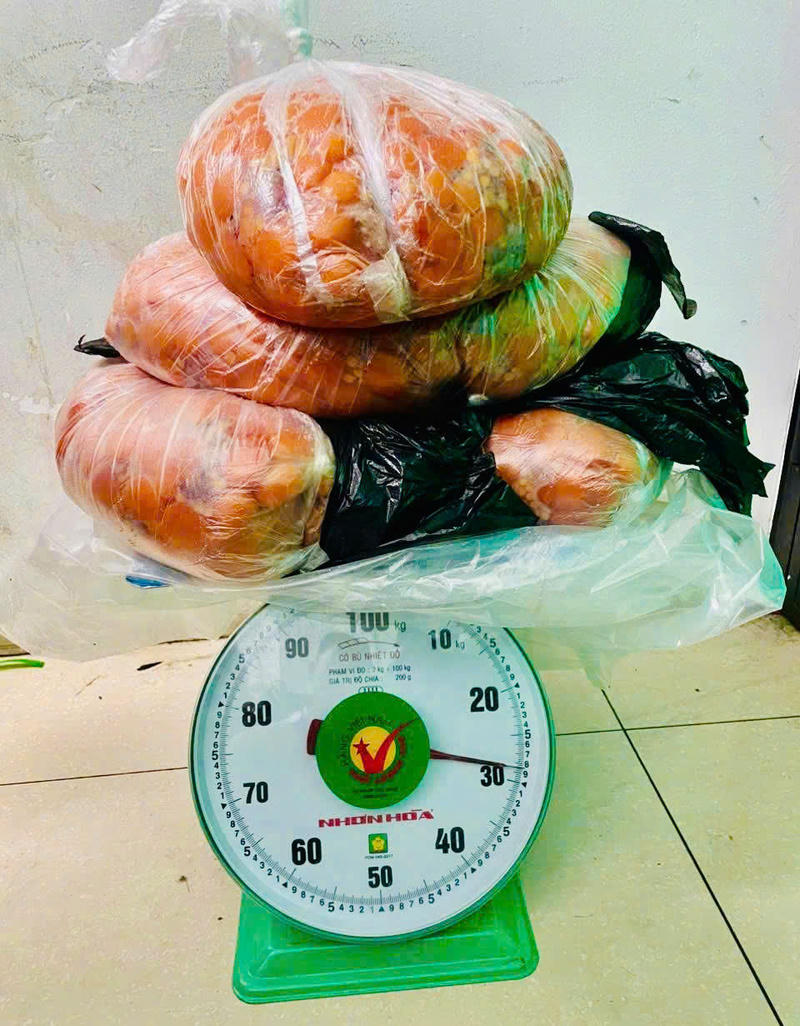 Nhiều lô hàng thực phẩm đông lạnh có nguồn gốc từ nước ngoài đang tìm cách xâm nhập vào thị trường trong nước, tiềm ẩn nguy cơ ảnh hưởng trực tiếp đến sức khỏe người tiêu dùng