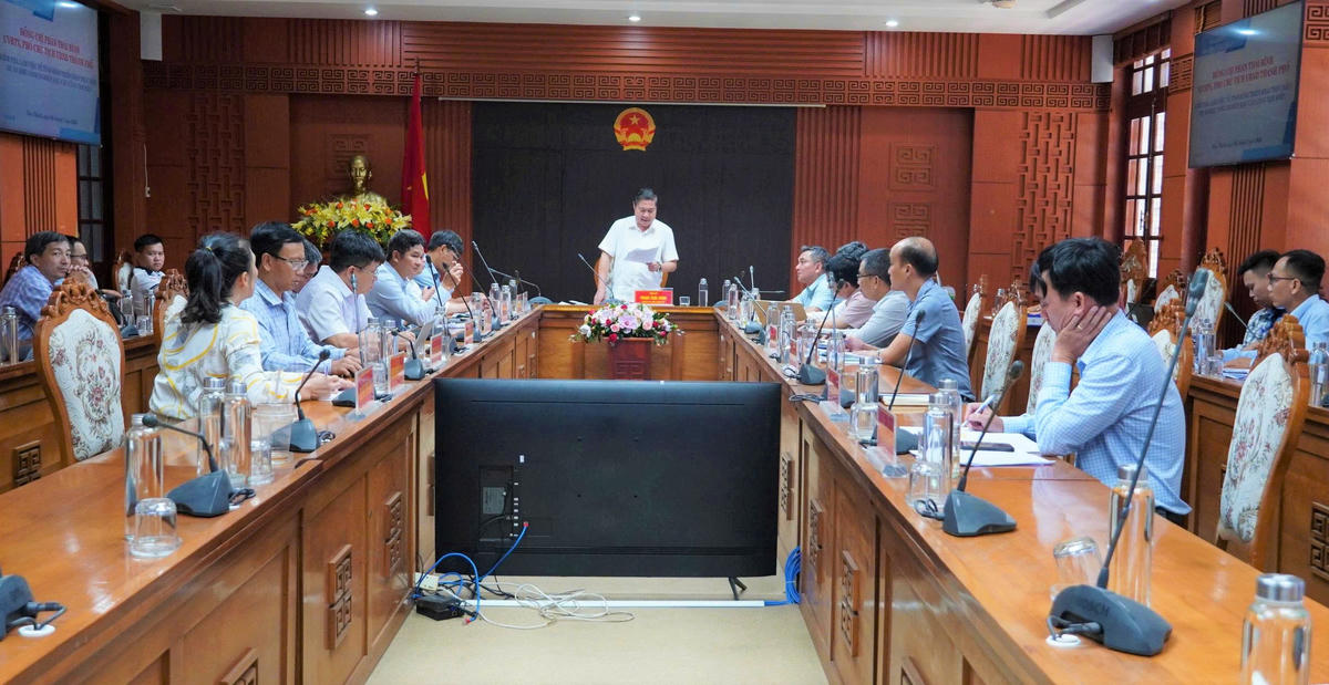Quang cảnh buổi làm việc. Ảnh: NT.