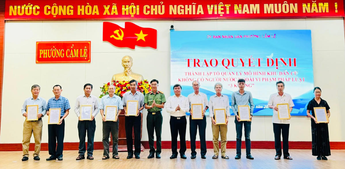 Thành lập các Tổ quản lý mô hình Khu dân cư không có người nước ngoài vi phạm pháp luật "3 không". Ảnh: Lê Đô.