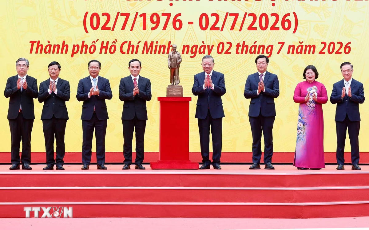 ttxvn-le-ky-niem-50-nam-thanh-pho-sai-gon-gia-dinh-mang-ten-chu-tich-ho-chi-minh5.jpg