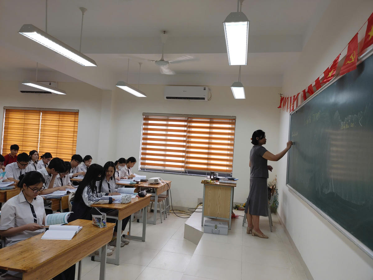 Một giờ học của cô và trò Hà Nội.