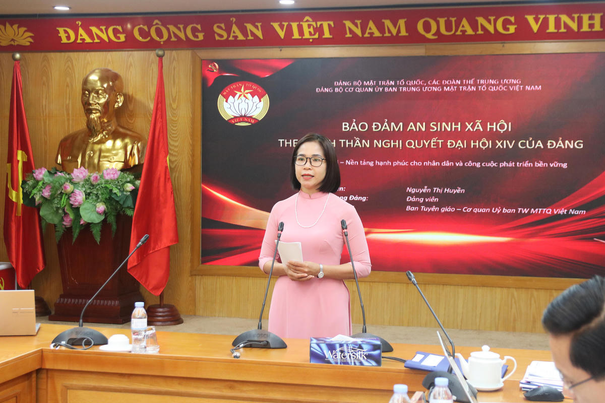 Xây dựng đội ngũ báo cáo viên thực sự là chiến sĩ xung kích trên mặt trận tư tưởng của Đảng