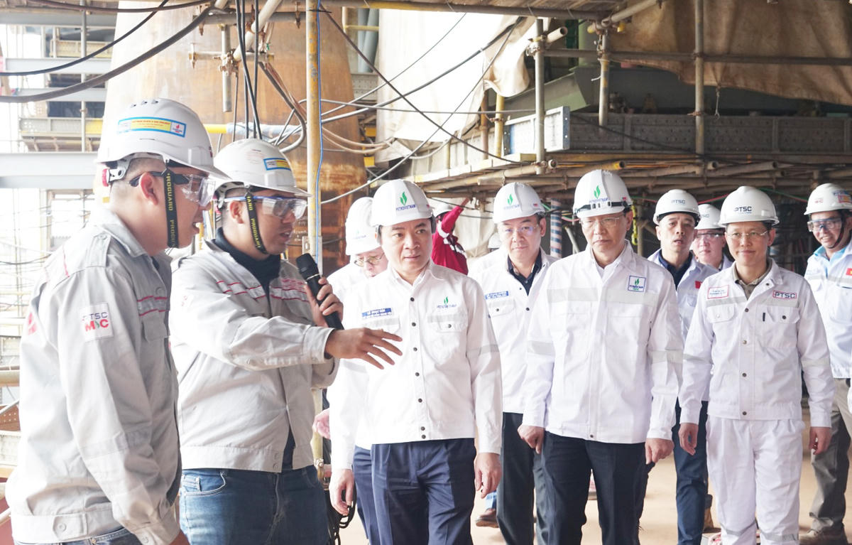 Chủ tịch HĐTV Petrovietnam Lê Ngọc Sơn kiểm tra công trường Dự án giàn CPP Lô B