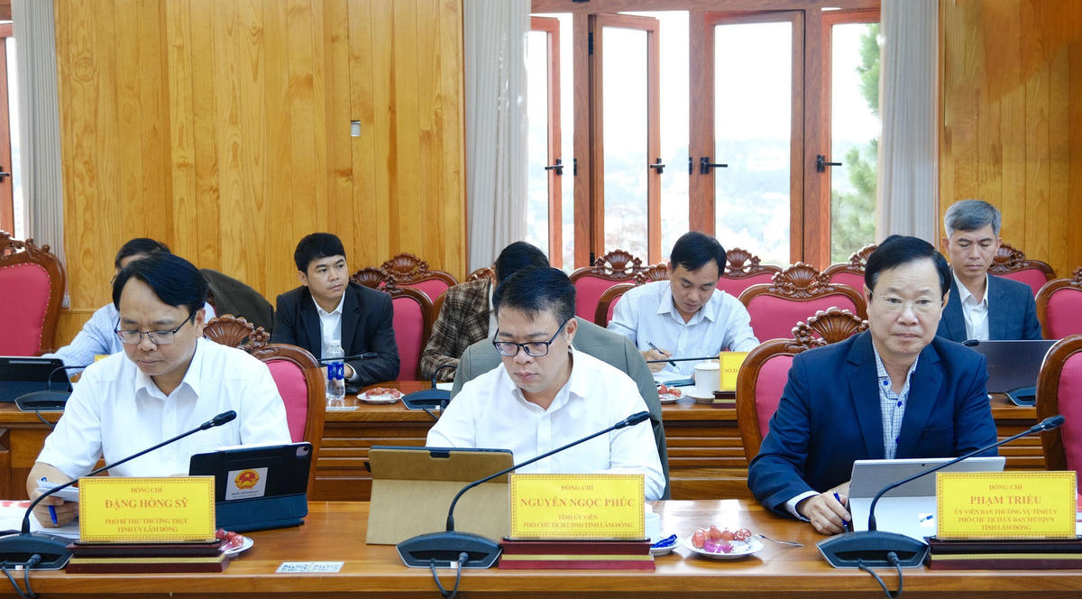 Các đại biểu tỉnh Lâm Đồng,tham dự buổi làm việc.