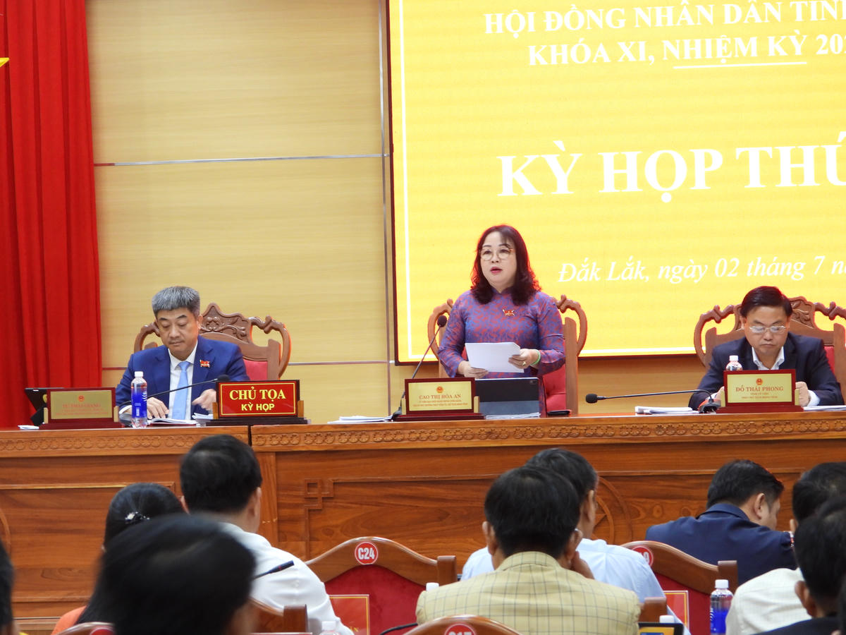 Phiên chất vất tại kỳ họp thứ 2 HĐND tỉnh Đắk Lắk khóa XI chiều 2/7. Ảnh: Thanh Nga.