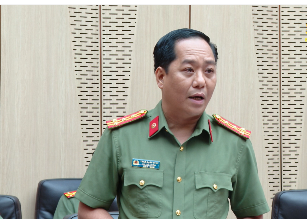 Đại tá Phạm Mạnh Hùng, Phó Cục trưởng Cục An ninh kinh tế, Bộ Công an tại Họp báo.