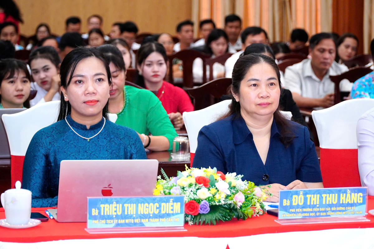 Các đại biểu tham dự tại Cuộc thi.
