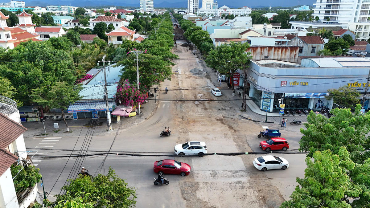 Một góc nhìn từ trên cao Dự án cống ngầm trên đường Trưng Nữ Vương. Ảnh: NT.