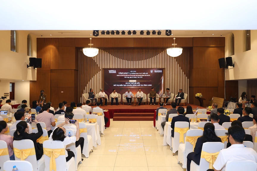 Quang cảnh hội thảo Vĩnh Long trong không gian phát triển mới, động lực đô thị hóa và cơ hội kiến tạo chuẩn sống thế hệ mới. Ảnh: HT