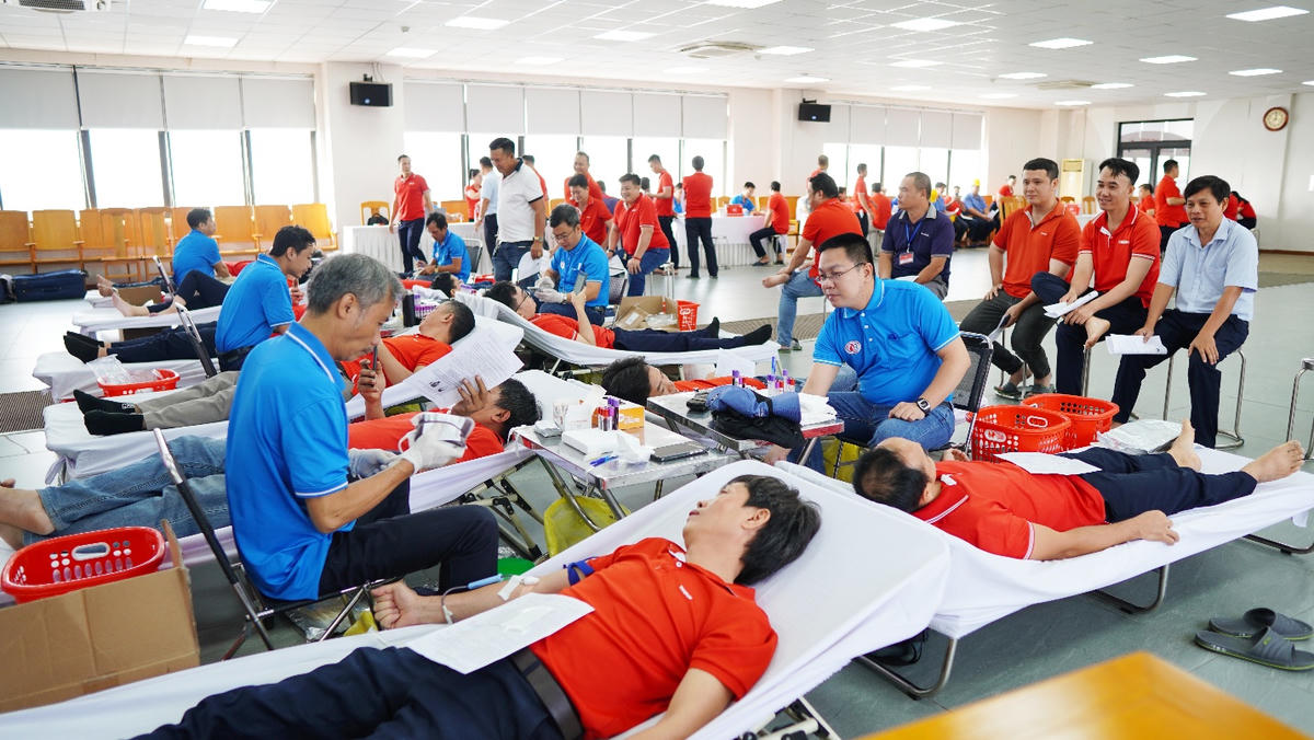 Chương trình hiến máu được tổ chức tại CTCP Thiết bị điện THIBIDI (Đồng Nai) vào ngày 24/6