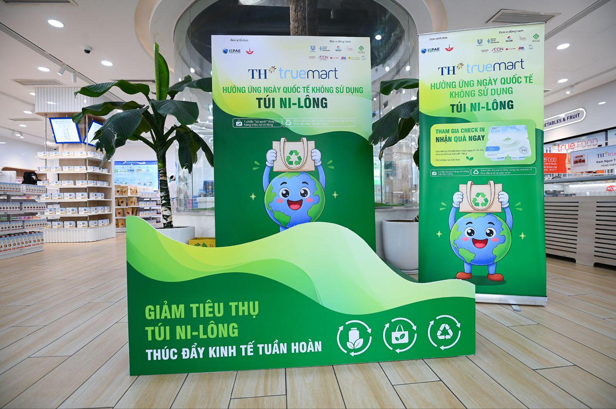 Điểm check-in xanh tại TH true mart 34 Hoàng Quốc Việt - Hà Nội.