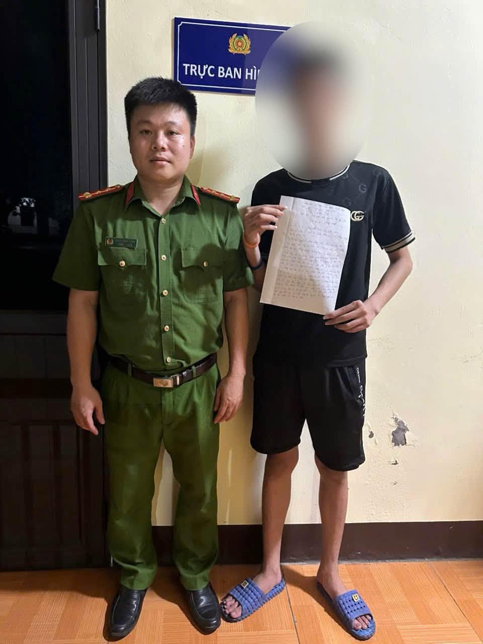 Công an xã Phùng Nguyên kịp thời xác minh, hỗ trợ đưa cháu T trở về đoàn tụ với gia đình. Ảnh: Công an xã Phùng Nguyên.
