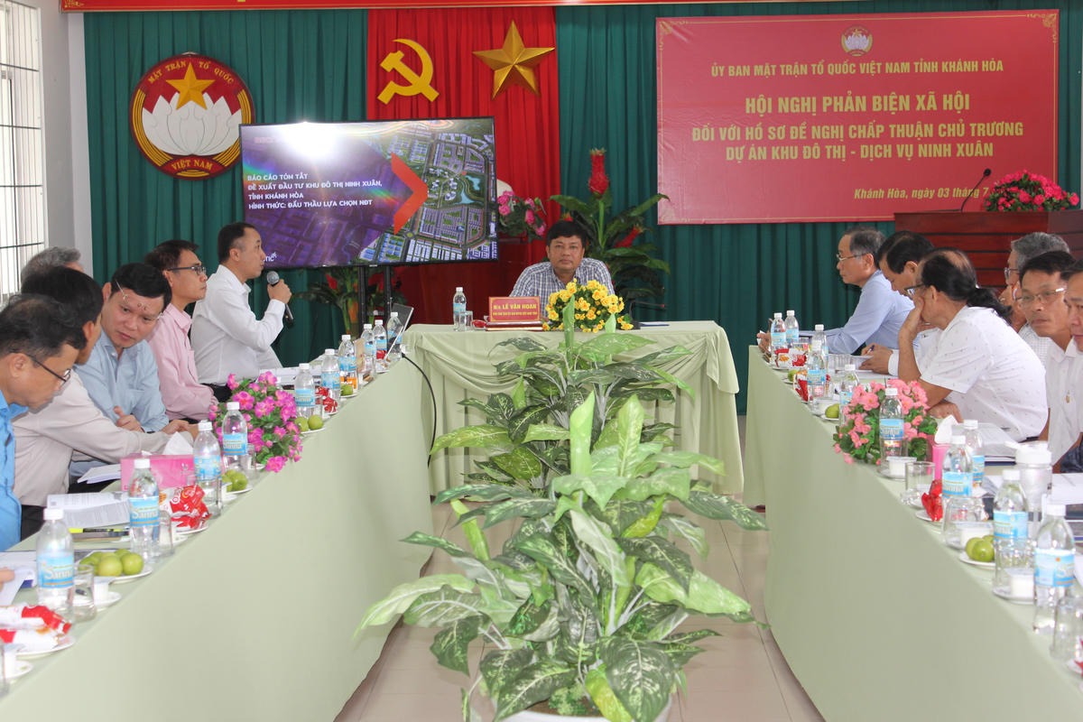 Quang cảnh hội nghị.